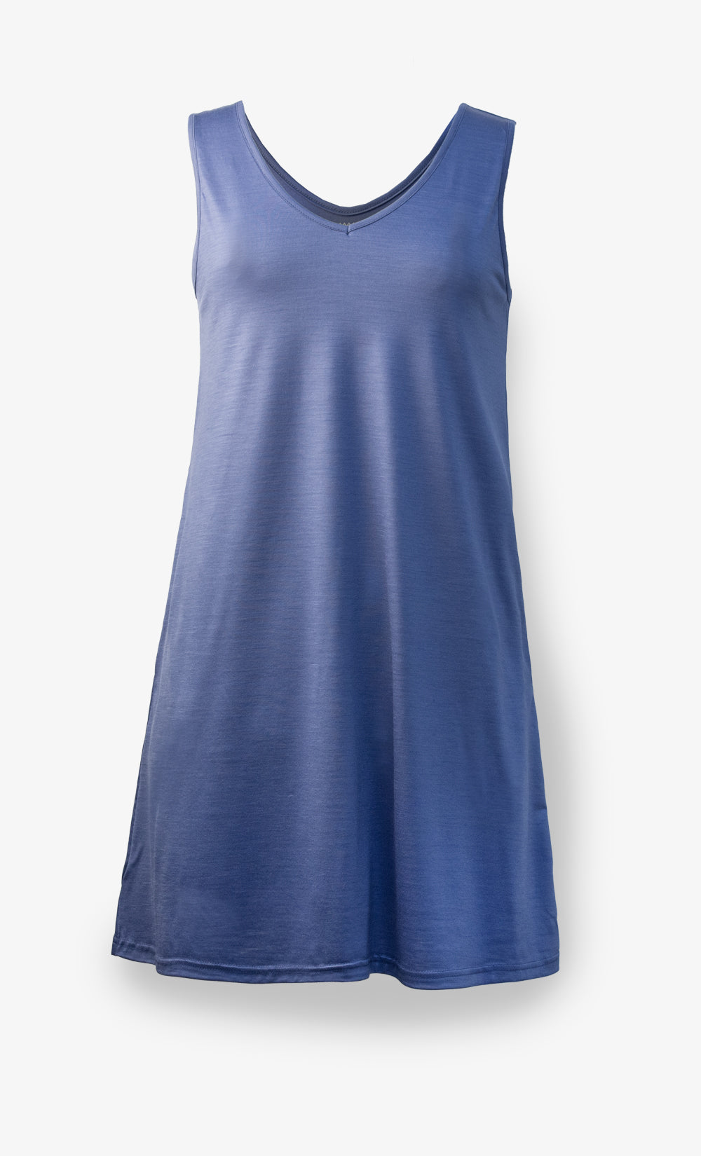 Robe mérinos bleue pour femme, légère et respirante avec poches, idéale pour voyager ou randonner – fabrication québécoise.