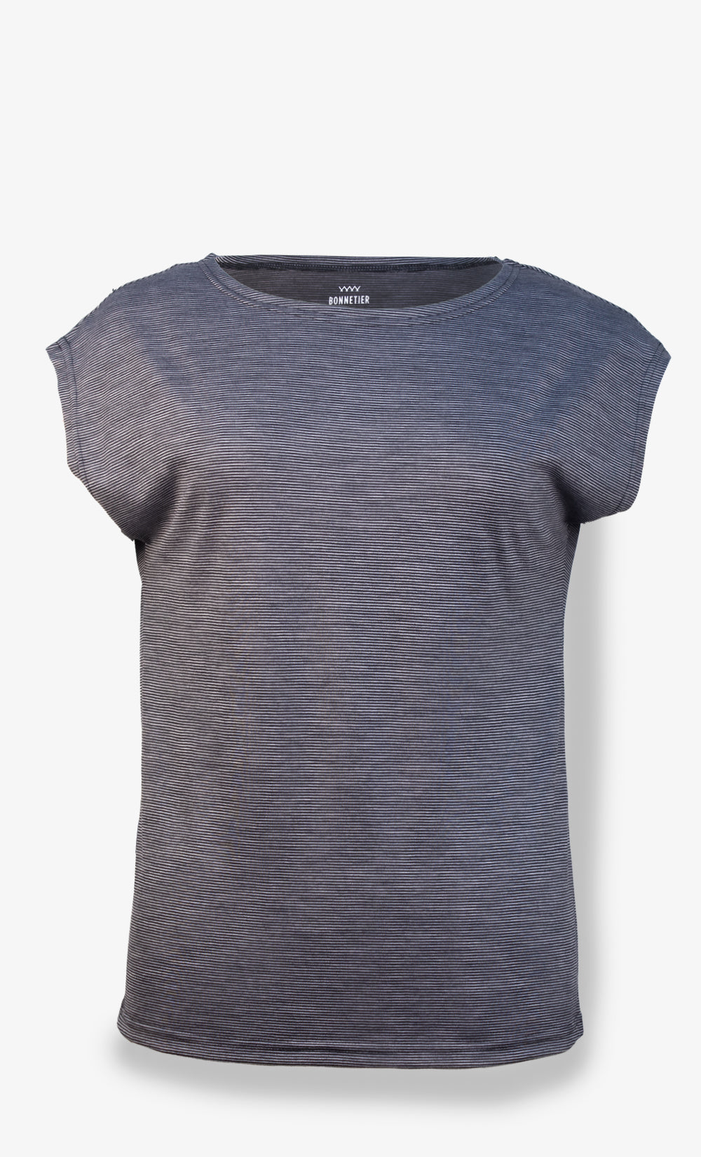 T-shirt rayé noir et gris en laine mérinos ultra légère, parfait pour le voyage, la randonnée et le quotidien.